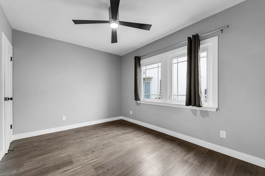 More Photos Of 2122 20th St, Santa Monica Apartments For Sale