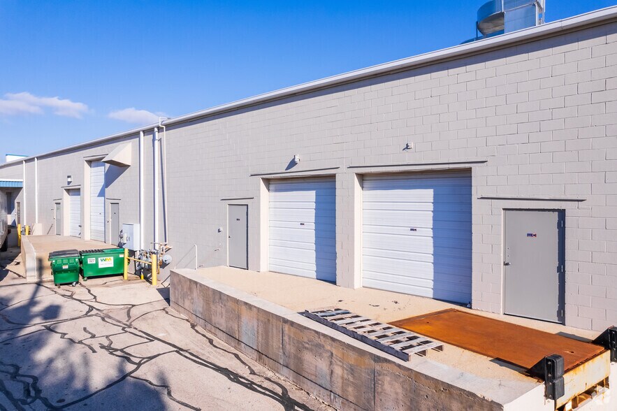 More Photos Of 16300-16350 W Glendale Dr, New Berlin Industrial For Sale