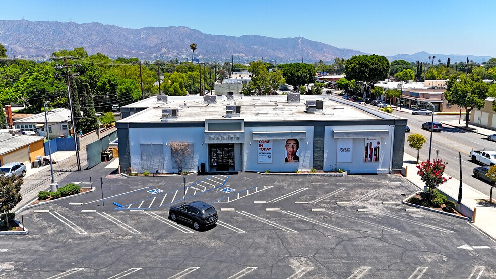 Primary Photo Of 2721 W Magnolia Blvd, Burbank Office For Lease