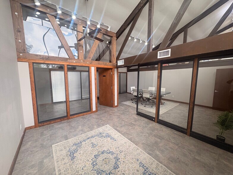 More Photos Of 18935 N I-45, Spring Loft Creative Space For Lease