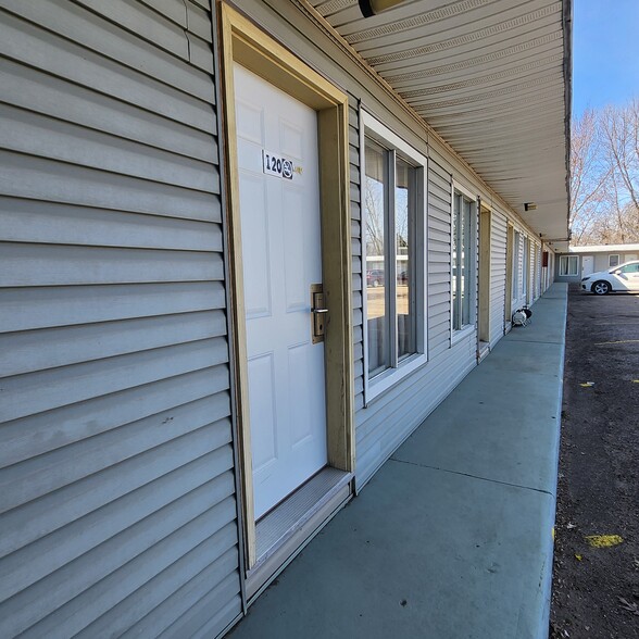 More Photos Of 1507 W Oakland Ave, Austin Hotel For Sale