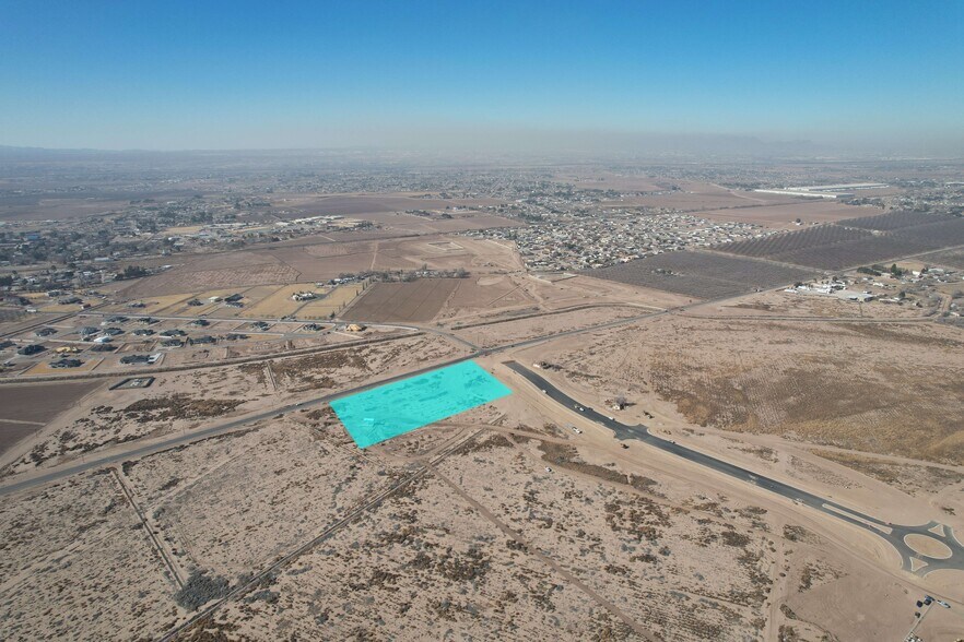 More Photos Of 12703 North Loop dr, Clint Land For Lease