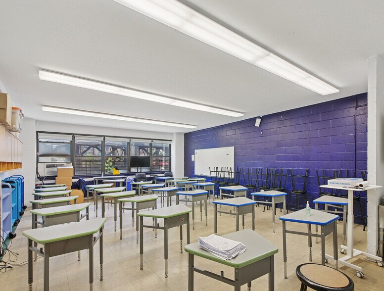 More Photos Of 124 Wadsworth Ave, New York Religious Facility For Lease