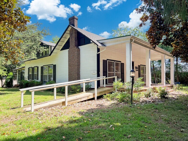 Primary Photo Of 219 Old Mill Rd, Winchester Office For Sale