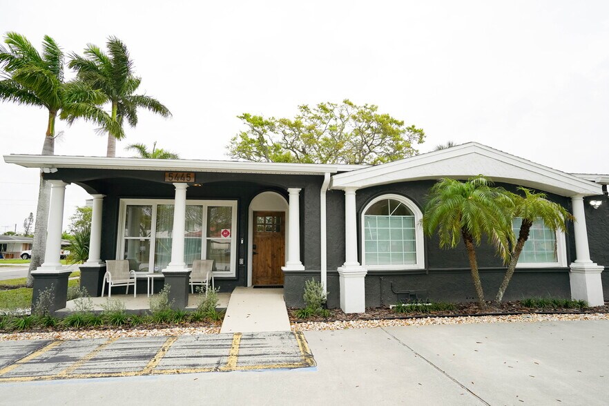 Primary Photo Of 5445 16th St N, Saint Petersburg Office For Lease