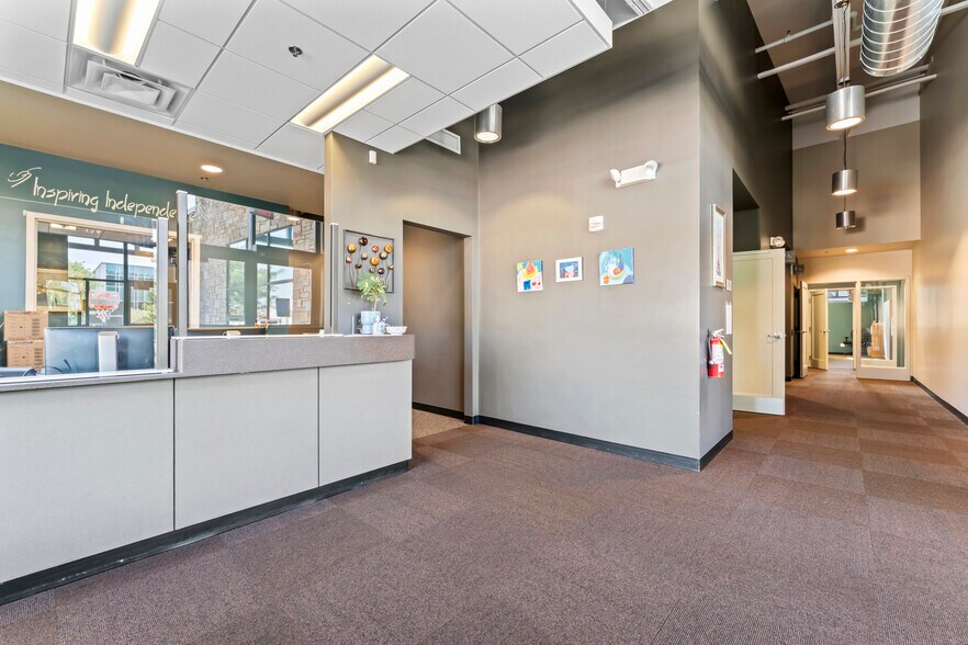 More Photos Of 2200 2nd St SW, Rochester Office For Sale