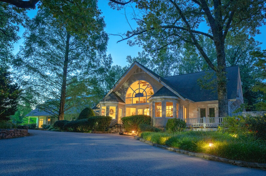 More Photos Of 86 Lily Pad Ln, Flat Rock Hotel For Sale