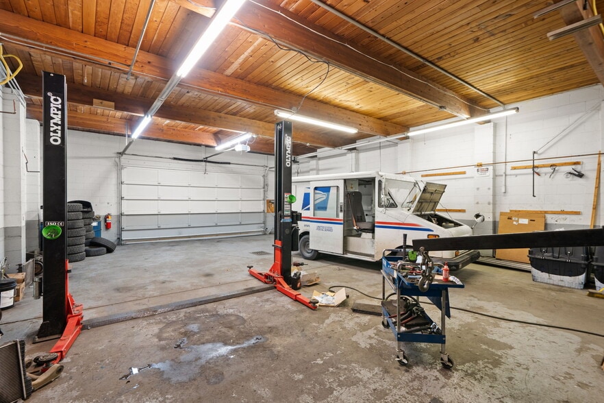 More Photos Of 209 S Sequim Ave, Sequim General Retail For Lease