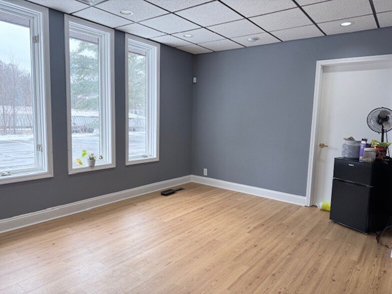 More Photos Of 4025 W Main St, Kalamazoo Medical For Sale