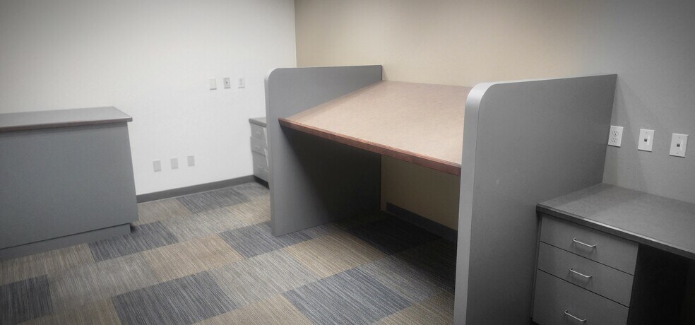 More Photos Of 4875 Longley Ln, Reno Showroom For Lease