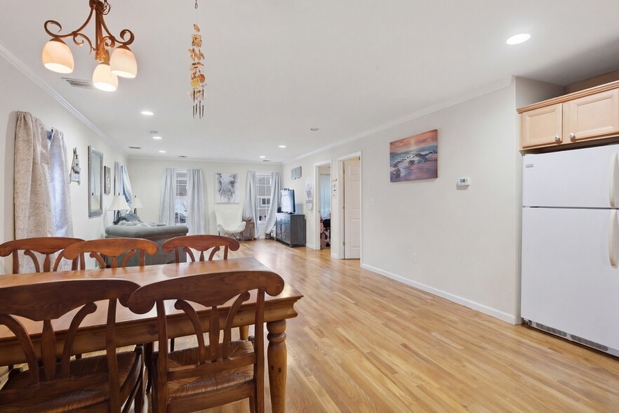 More Photos Of 106 Newport Bridge Rd, Warwick Multifamily For Sale