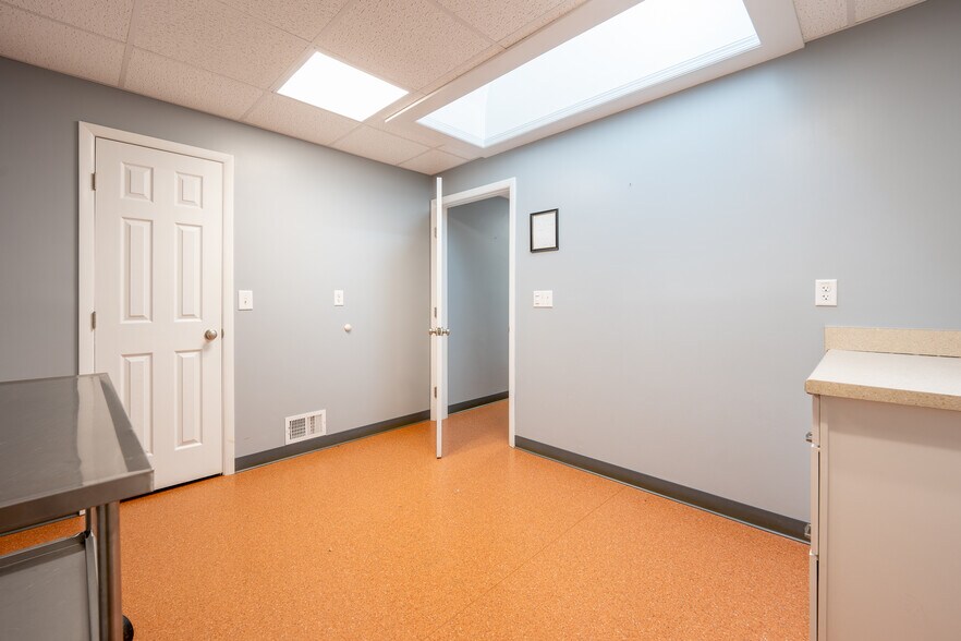 More Photos Of 5767 PA-981 Hwy, Latrobe Medical For Sale