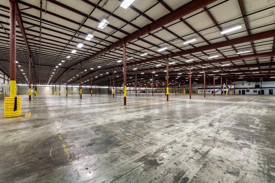 More Photos Of 5 Industrial Dr, Mattapoisett Warehouse For Lease