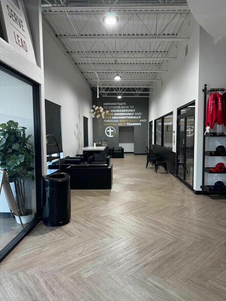 More Photos Of 2217 NW 178th St, Edmond General Retail For Sale