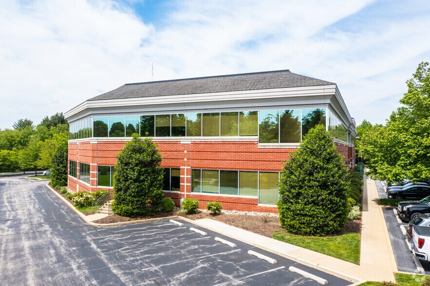 More Photos Of 10 Campus Blvd, Newtown Square Office For Sale