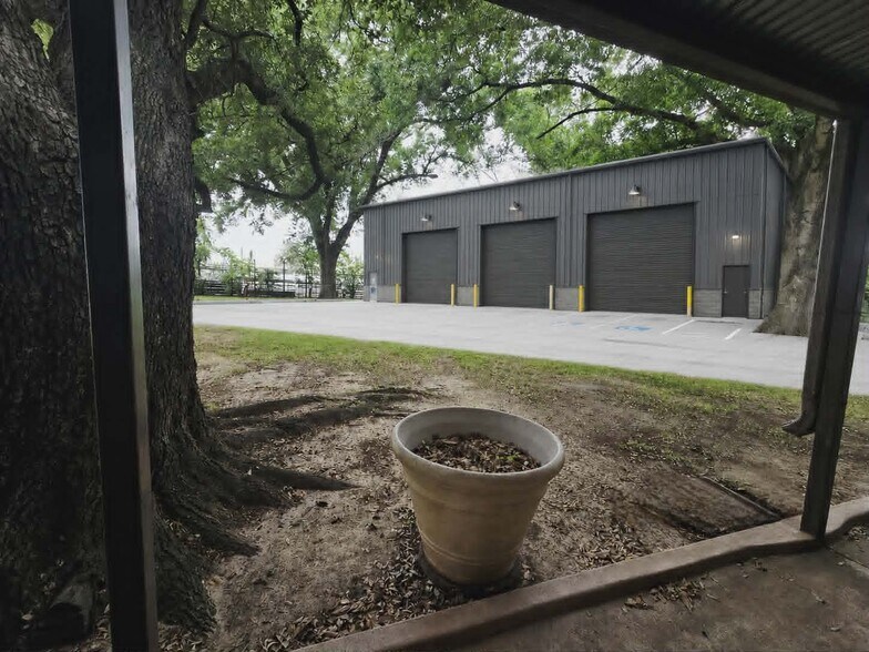 More Photos Of 5930 Killough St, Houston Office For Sale