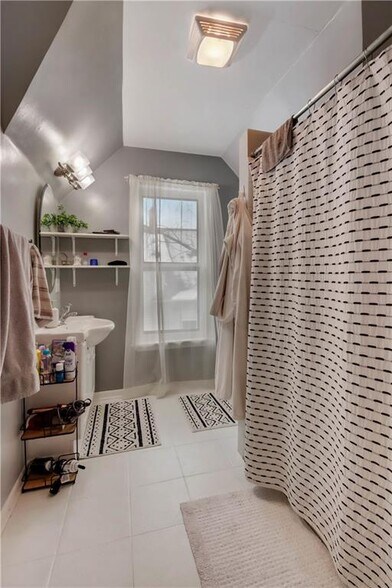 More Photos Of 2730 3rd St, Eau Claire Apartments For Sale