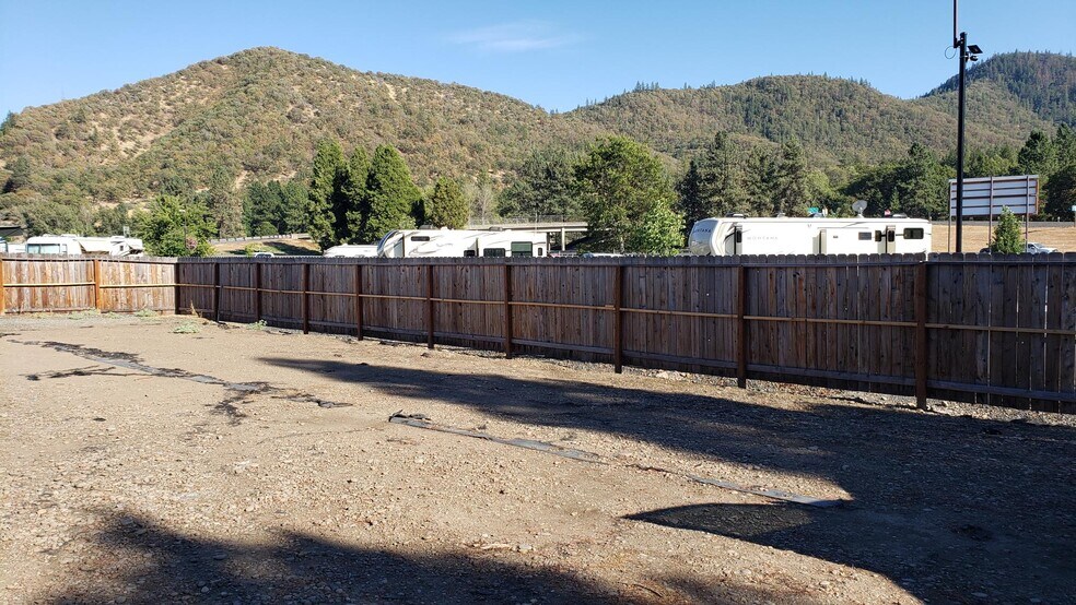 More Photos Of 175 Rogue River Hwy, Gold Hill Office For Sale
