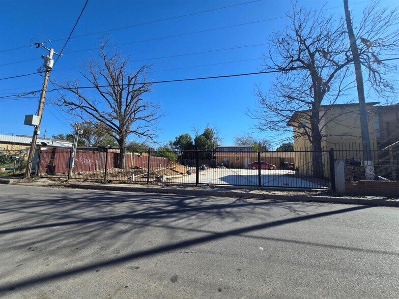 More Photos Of 319 Hidalgo St, Laredo Apartments For Sale