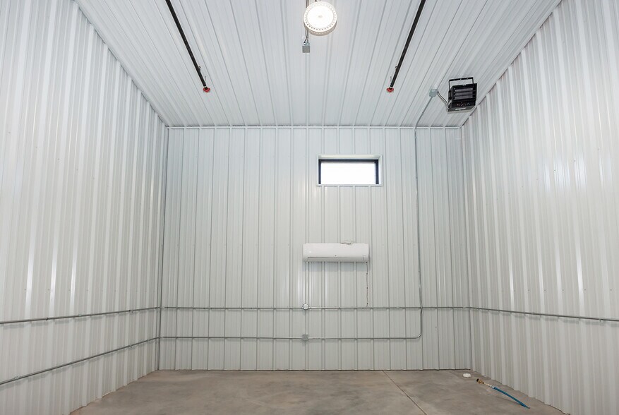 More Photos Of 1585 NW Gettysburg Ln, Waukee Flex For Sale