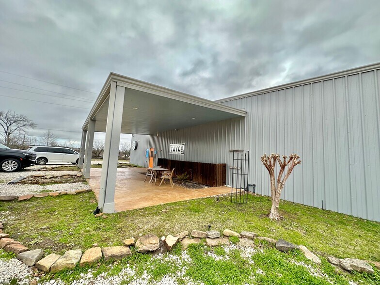 More Photos Of 21224 FM 2100 Rd, Crosby Warehouse For Sale