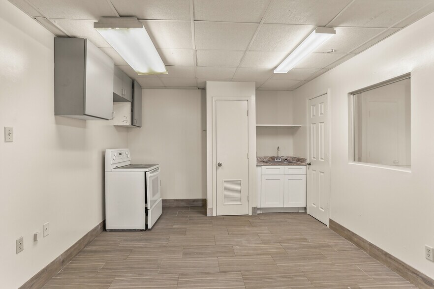 More Photos Of 1420 Fourth St, Westwego Daycare Center For Lease
