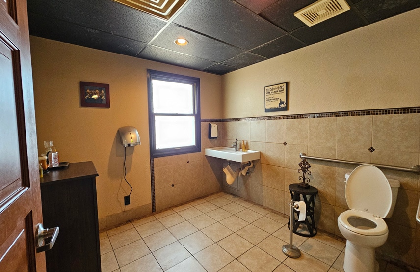 More Photos Of 530 S Nevada Ave, Colorado Springs Office For Lease