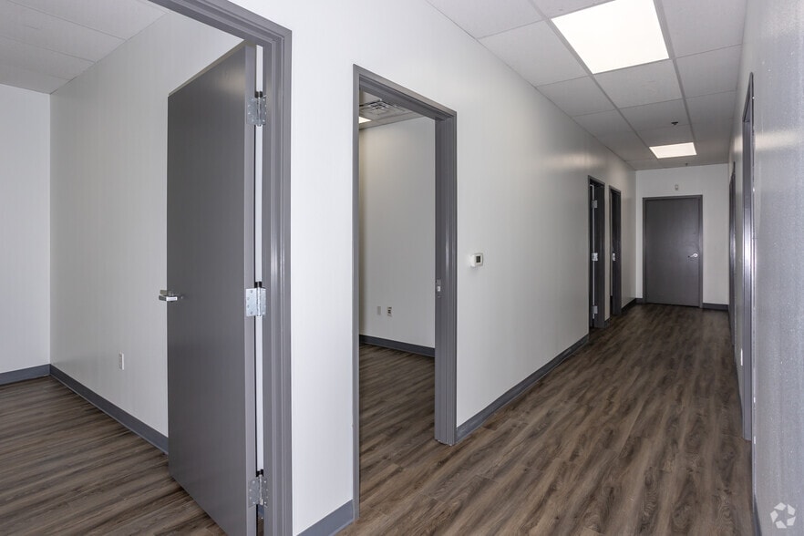 More Photos Of 2213 E Pioneer Dr, Irving Manufacturing For Lease