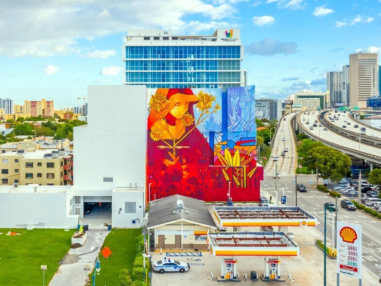 More Photos Of 420 SW 7th St, Miami Land For Lease