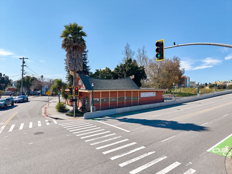 More Photos Of 270 Soquel Ave, Santa Cruz Restaurant For Sale