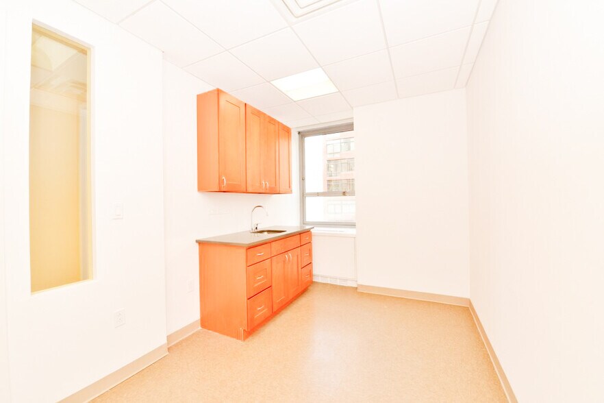 More Photos Of 800 Second Ave, New York Medical For Lease