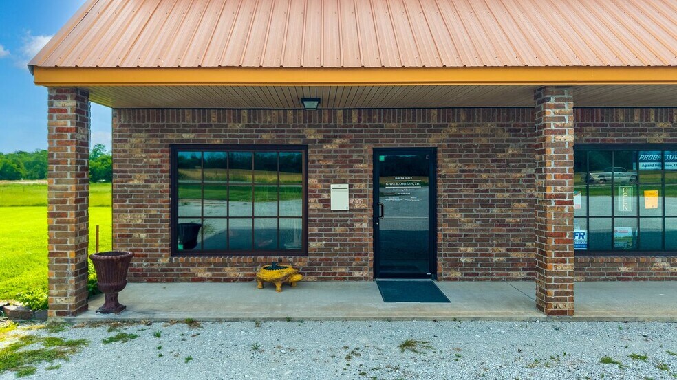 More Photos Of 19095 S 125 Hwy, Fairland General Retail For Sale