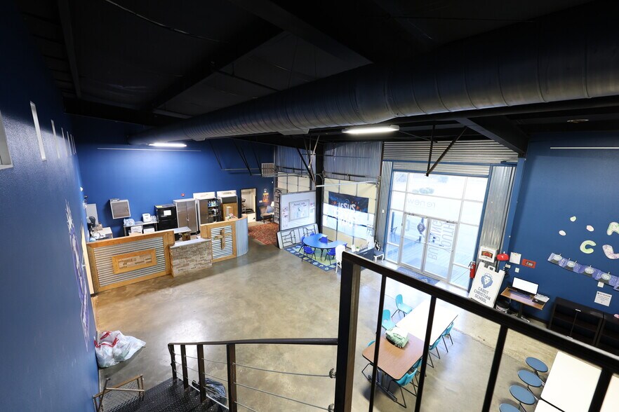 More Photos Of 1122 S 2nd St, Cabot Industrial For Sale