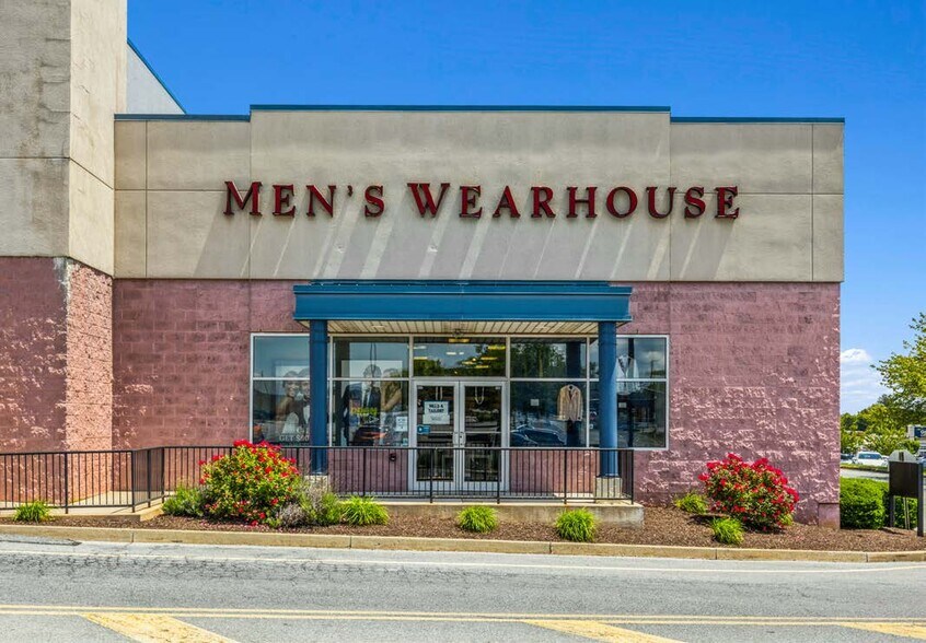 More Photos Of 2001 MacArthur Blvd, Whitehall Unknown For Lease