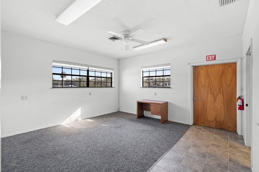 More Photos Of 1995 N Volusia Ave, Orange City Freestanding For Sale