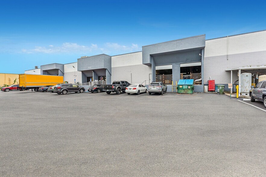 Primary Photo Of 5120-5130 NW 165th St, Hialeah Warehouse For Lease