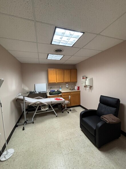 More Photos Of 225 Erdman St, Bangor Freestanding For Lease