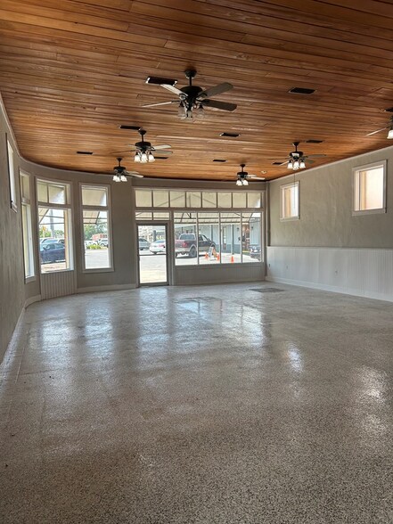 More Photos Of 206 South St, Nashville Freestanding For Sale