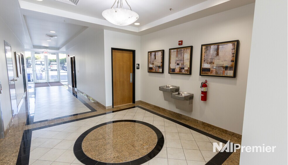 More Photos Of 6575 S Redwood Rd, Taylorsville Office For Lease