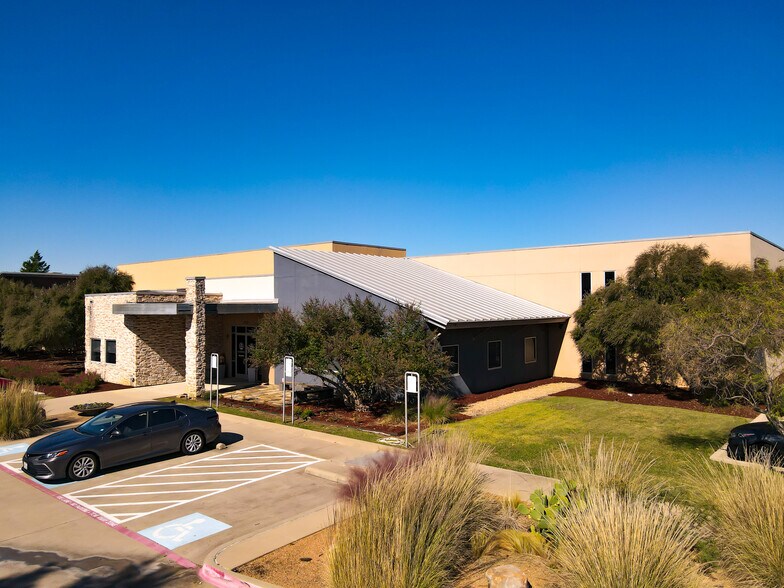 More Photos Of 3129 Bass Pro Dr, Grapevine Office For Sale