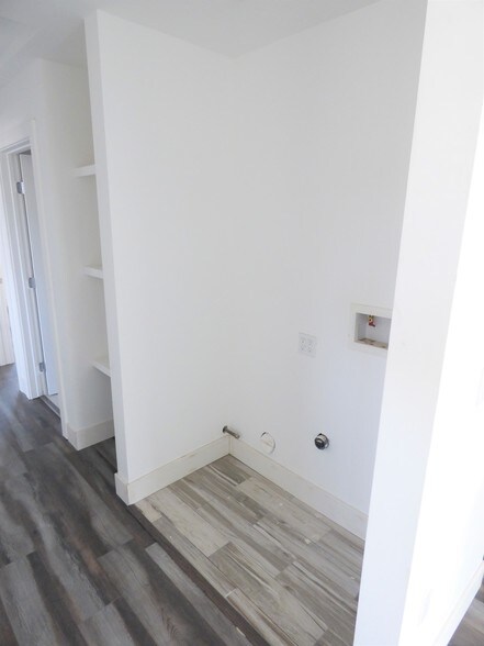 More Photos Of 6732 Irvine Ave, North Hollywood Apartments For Sale