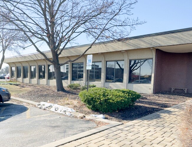 Primary Photo Of 1400 S Wolf Rd, Wheeling Office For Sale
