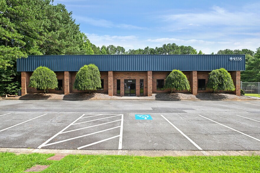 More Photos Of 9335 Industrial Trace, Alpharetta Warehouse For Sale