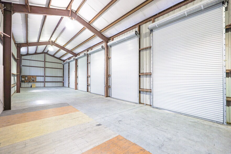 More Photos Of 9010 Astronaut Blvd, Cape Canaveral Warehouse For Sale