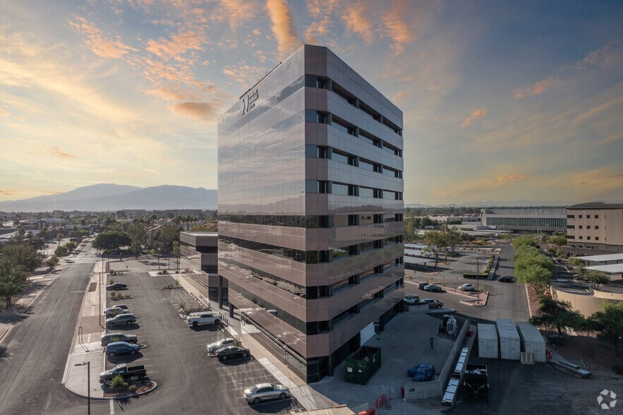 More Photos Of 5210 E Williams Cir, Tucson Office For Lease