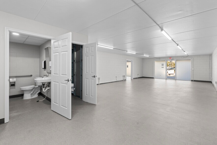 More Photos Of 120 SW Broadway St, Ocala Loft Creative Space For Lease