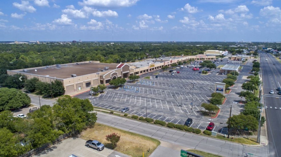 Primary Photo Of 1901-2027 S Texas Ave, Bryan Unknown For Lease