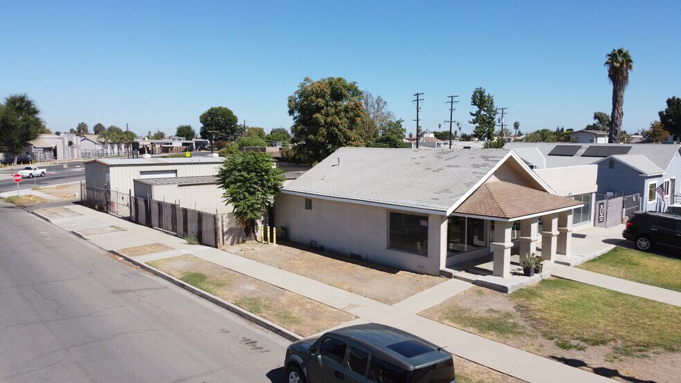 More Photos Of 205 California Ave, Shafter Flex For Sale