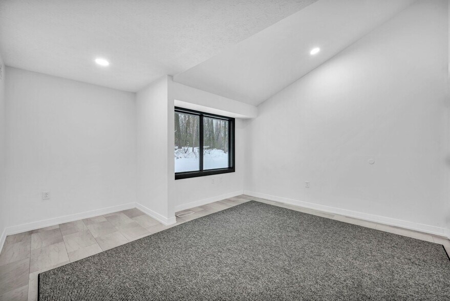 More Photos Of 1929 E Royalton Rd, Broadview Heights Office For Lease