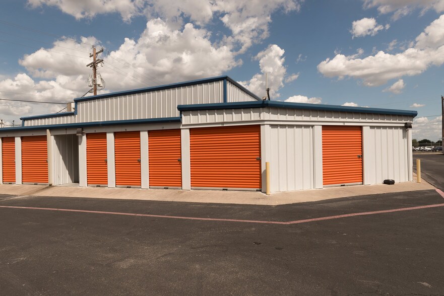 More Photos Of 15725 W State Highway 29, Liberty Hill Self Storage For Lease